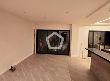 Casa · 250m² · 8 Quartos · 2 Vagas · Casa em Vargem Pequena
