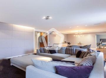 Apartamento · 210m² · 6 Quartos · 3 Vagas · Apartamento em Vila Olímpia