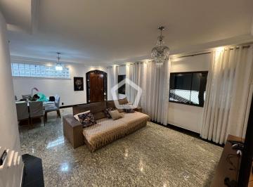 Casa · 200m² · 3 Quartos · 2 Vagas · Casa em Vila Santa Clara