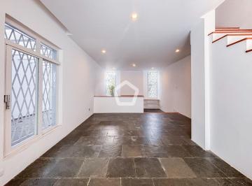 Casa · 237m² · 6 Quartos · 2 Vagas · Casa em Aclimação