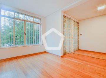 Casa · 210m² · 5 Quartos · 2 Vagas · Casa em Aclimação