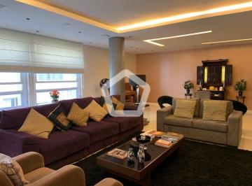 Apartamento · 300m² · 12 Quartos · 1 Vaga · Apartamento em Copacabana