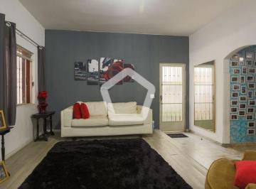 Casa · 210m² · 3 Quartos · 3 Vagas · Casa em Jardim Prainha