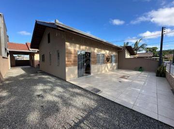 Casa · 2 Quartos · TERRENO COM 2 CASAS, 2 QUARTOS CADA, CENTRO