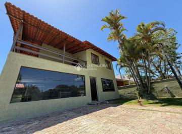 Casa · 214m² · 5 Quartos · Casa no Córrego Grande/Santa Mônica - Tradição, Espaço e Localização Est