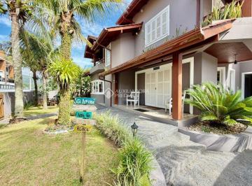 Casa · 500m² · 4 Quartos · 4 Vagas · Casa em localização privilegiada na Lagoa da Conceição, Florianópolis.