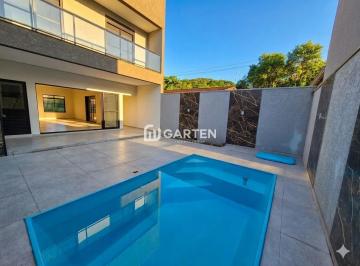 Piscina · Sobrado 3 Suítes com Piscina no Centro de Matinhos | 155m²