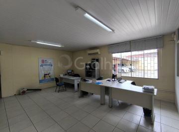 1 · Casa de 66m² com 3 quartos sendo 1 suíte no bairro Roçado em São José