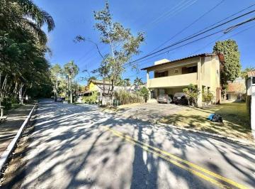 Casa de 3 quartos, Jandira · Casa à venda em condomínio em Jandira com 3 dormitórios sendo 1 suíte, 6 vagas e lazer total