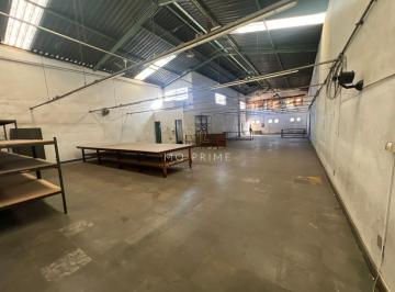Comercial · 425m² · Galpão amplo com ótima localização, próximo ao CEASA e com acesso rápido à BR-040.