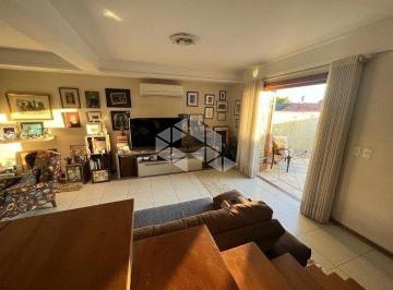 Casa · 450m² · 4 Quartos · 3 Vagas · Casa aconchegante e muito espaçosa