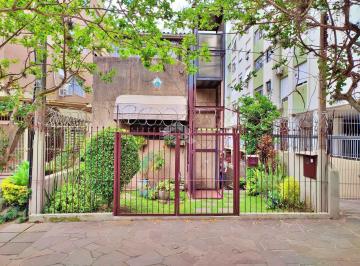 Casa · 290m² · 4 Quartos · Casa com 5 dormitórios e elevador no bairro Petrópolis.