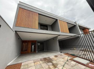 Casa · 200m² · 3 Quartos · 2 Vagas · Sobrado Novo com Churrasqueira no Igara em Canoas