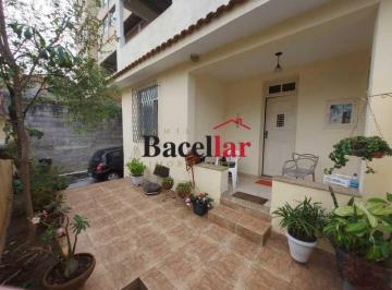 Casa · 219m² · 4 Quartos · 3 Vagas · Casa de rua :  / Residencial / Pilares