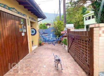0512812c · Casa, 4 dormitórios, 180 m², em Armação do Pântano do Sul