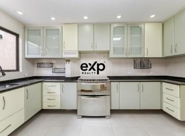 Casa · 180m² · 4 Quartos · 2 Vagas · TRIPLEX COM 4 QUARTOS/ ATICO E ÁREA GOURMET