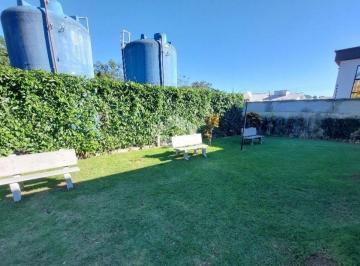 Apartamento · 45m² · 2 Quartos · 1 Vaga · Apartamento com 2 quartos/dormitórios no bairro Aririú, em Palhoça - SC