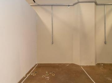Comercial · 6m² · 1 Quarto · Loja em galeria na Rua Barão de Itapetininga, N. 221 - Loja 15 Térreo • 6 m²