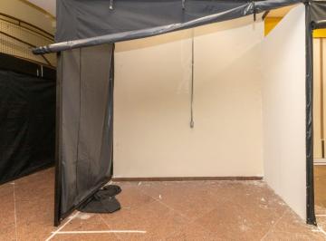 Comercial · 6m² · 1 Quarto · Loja em galeria na Rua Barão de Itapetininga, N. 221 - Loja 9 Térreo • 6 m²