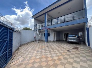Casa · 450m² · 4 Quartos · 3 Vagas · Oportunidade! Sobrado emCondomínio Recanto dos Pássaros em Arniqueiras – DF, 3 Pavimentos, excelent