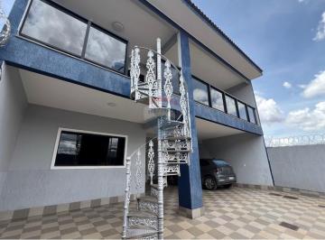 Casa · 450m² · 4 Quartos · 3 Vagas · Oportunidade! Sobrado emCondomínio Recanto dos Pássaros em Arniqueiras – DF, 3 Pavimentos,  excelent