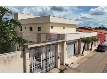 Casa · 510m² · 9 Quartos · 3 Vagas · Seu Próximo Grande Investimento ou o Lar Perfeito para 3 Famílias no DF está aqui!