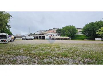 Comercial · 1000m² · Galpão em Arujá: Segurança e Localização Ideal!