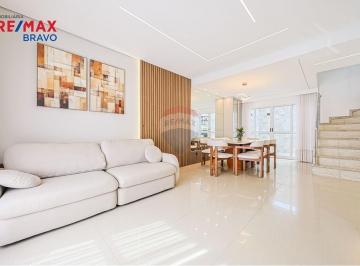 Casa · 142m² · 3 Quartos · 2 Vagas · Sobrado de 141m² no Neoville, com 5 quartos, sendo 1 suíte e 2 vagas de garagem