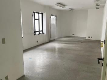 Comercial · 129m² · 2 Quartos · Sala comercial na Rua Padre Adelino, N. 315 - Sala 67 • 129 m²