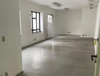 Comercial · 129m² · 2 Quartos · Sala comercial na Rua Padre Adelino, N. 315 - Sala 67 • 129 m²