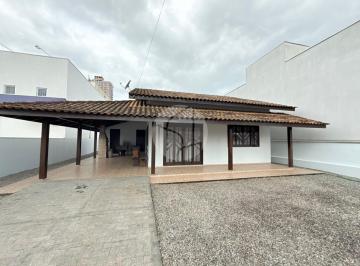 Casa · 125m² · 2 Quartos · 3 Vagas · Casa plana no Centro de Piçarras