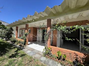 202512181124437848.jpg · Casa para Venda em Cidreira, Centro, 4 dormitórios, 1 suíte, 2 banheiros, 1 vaga