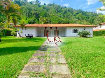 Casa de 5 quartos, Petrópolis · Casa Linear, 5 Qts (2 Suítes), Reformada, Terreno Plano de 1.000m², Dentro de Condomínio em Itaipava