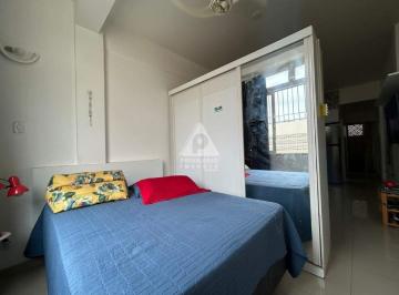 quarto · Conjugado reformado, andar alto, vista livre, 30 m2, isento de IPTU.