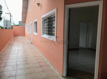 Casa · 150m² · 3 Quartos · 2 Vagas · Oportunidade - Casa - Jardim América - 3 Dormitórios - 97m².