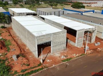 Comercial · 670m² · 03 Galpões Comerciais com 2.000m² para Locação no bairro Distrito Industrial Doutor Carlos Arnaldo e