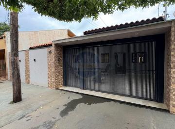 Casa · 130m² · 3 Quartos · 2 Vagas · Casa perto do centro
