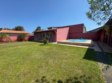 Casa de 2 quartos, Itanhaém · Casa a venda em Itanhaém com quintal e piscina