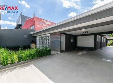 Casa · 240m² · 4 Quartos · 4 Vagas · Casa à venda, com 240m2 de área construída e 480m2, totalmente reformada, no Bairro Fanny