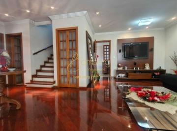 Casa · 236m² · 4 Quartos · 3 Vagas · Casa de condomínio, espaço gourmet  para quem gosta de receber os amigos !!