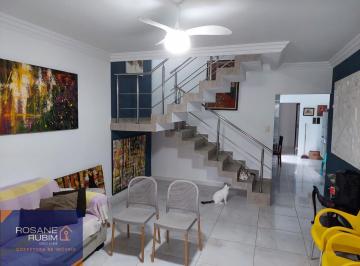 Casa · 250m² · 4 Quartos · 2 Vagas · Excelente casa tríplex 4/4, com área de 250m² de área construída e 410m² área total em Stella Maris.