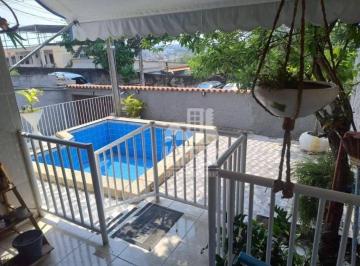 Piscina  · ?? Excelente investimento – 5 casas no mesmo terreno | Ilha do Governador