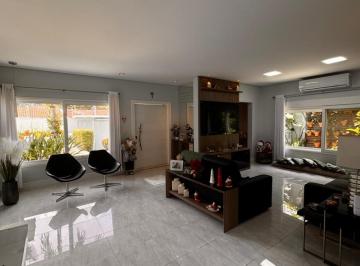 Casa · 500m² · 3 Quartos · 6 Vagas · Sobrado em Jardim Siesta, Jacareí/SP de 0m² 3 quartos à venda por R$ 1.800.000,00