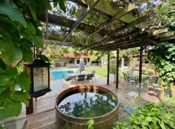Casa · 500m² · 5 Quartos · 6 Vagas · Casa em Itacoatiara, Niterói/RJ de 500m² 5 quartos à venda por R$ 8.000.000,00
