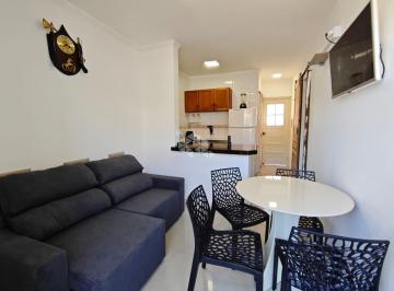 Apartamento · 39m² · 2 Quartos · Apartamento de frente com 2 dormitórios mobiliado no Centro de Capão da Canoa
