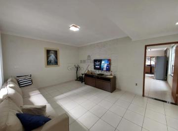 Casa · 175m² · 3 Quartos · 2 Vagas · Casa Sobrado - Villa Branca - Jacareí - 3 Dormitórios - 192m².