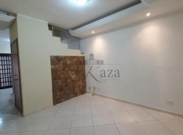Casa · 170m² · 3 Quartos · 2 Vagas · Oportunidade - Casa em Condomínio - Condomínio Bosque dos Ipês - Jardim Califórnia - Jacareí - 3 Dor