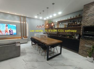 Casa de 3 quartos, Feira de Santana · Leo vende, bairro Papagaio, 3|4 c 2 suítes, área goumert, jacuzzim, acabamento premium