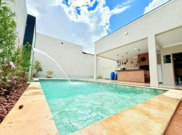 Casa · 220m² · 3 Quartos · 4 Vagas · ótima casa dentro de condomínio com 390m² e 3 quartos em Vicente Pires