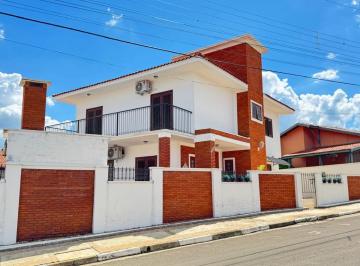 Casa de 3 quartos, Águas de São Pedro · CASA 3 dormitórios - Águas de São Pedro